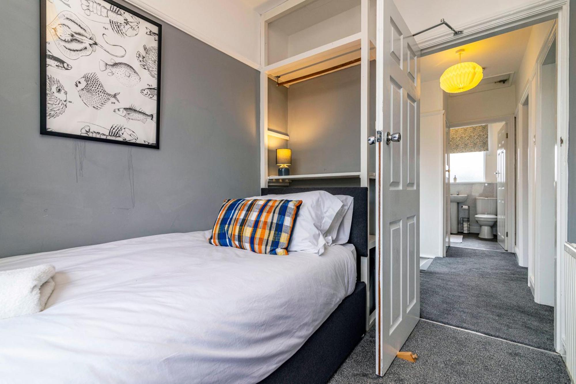Lovely 4Bdr Home- Off Street Parking Sleeps 7 Nottingham Exteriér fotografie