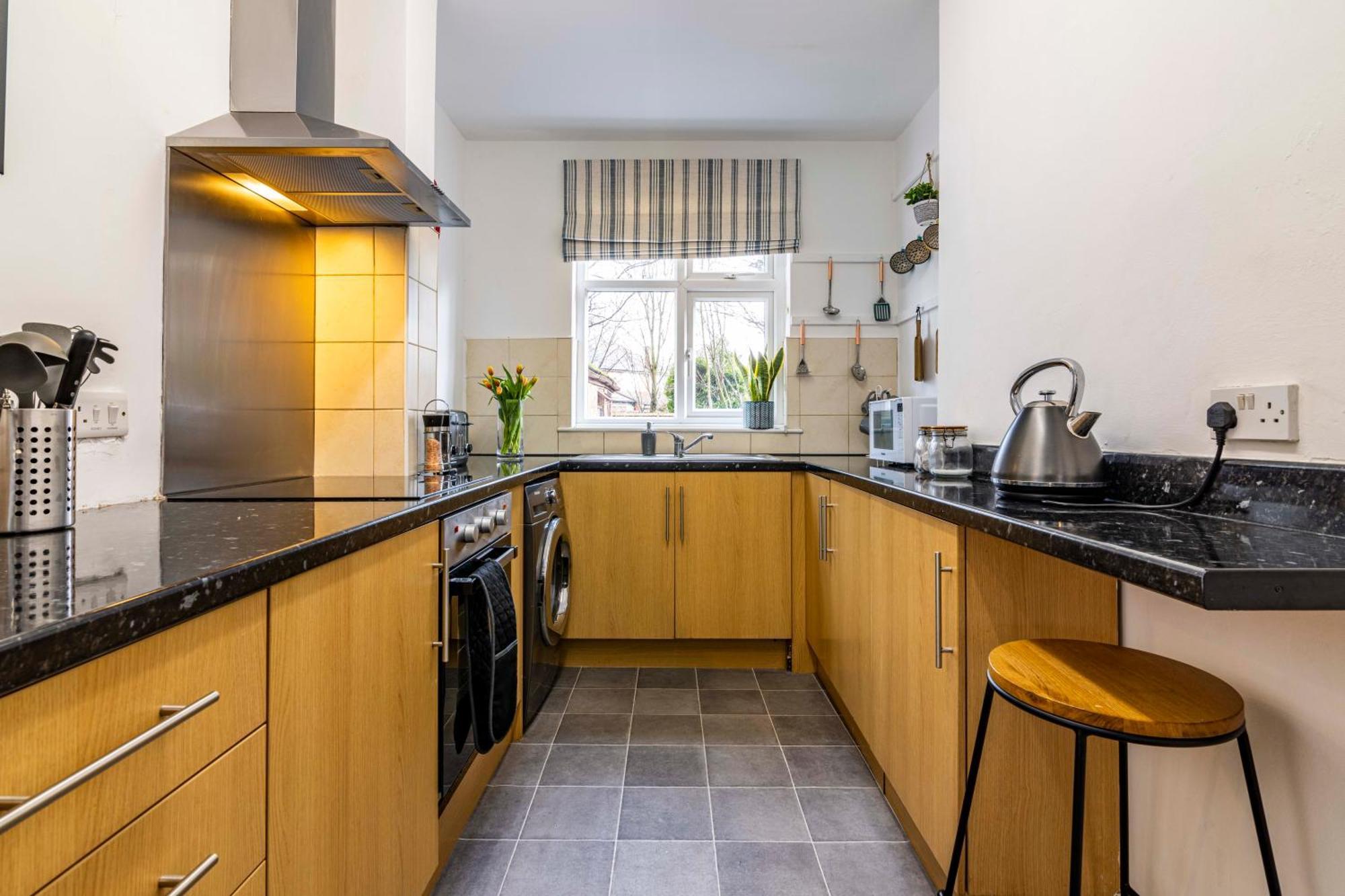 Lovely 4Bdr Home- Off Street Parking Sleeps 7 Nottingham Exteriér fotografie